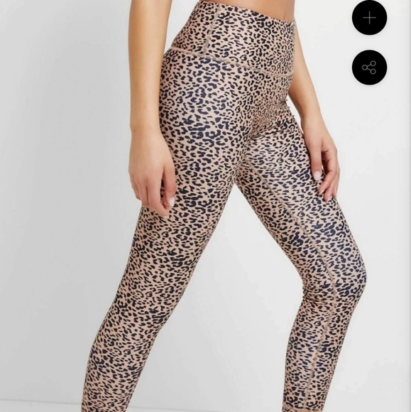 All Fenix Cheetah Camel Sandy 7/8 Leggings New With Tags - Picture 3 of 15